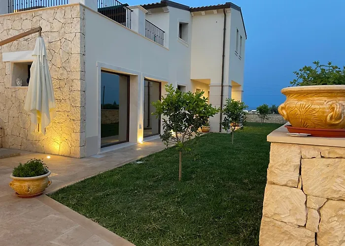 Villa Carmiano Luxury Bedrooms In Avola In The Province Of Syracuse With Room With Swimming PoolVilla